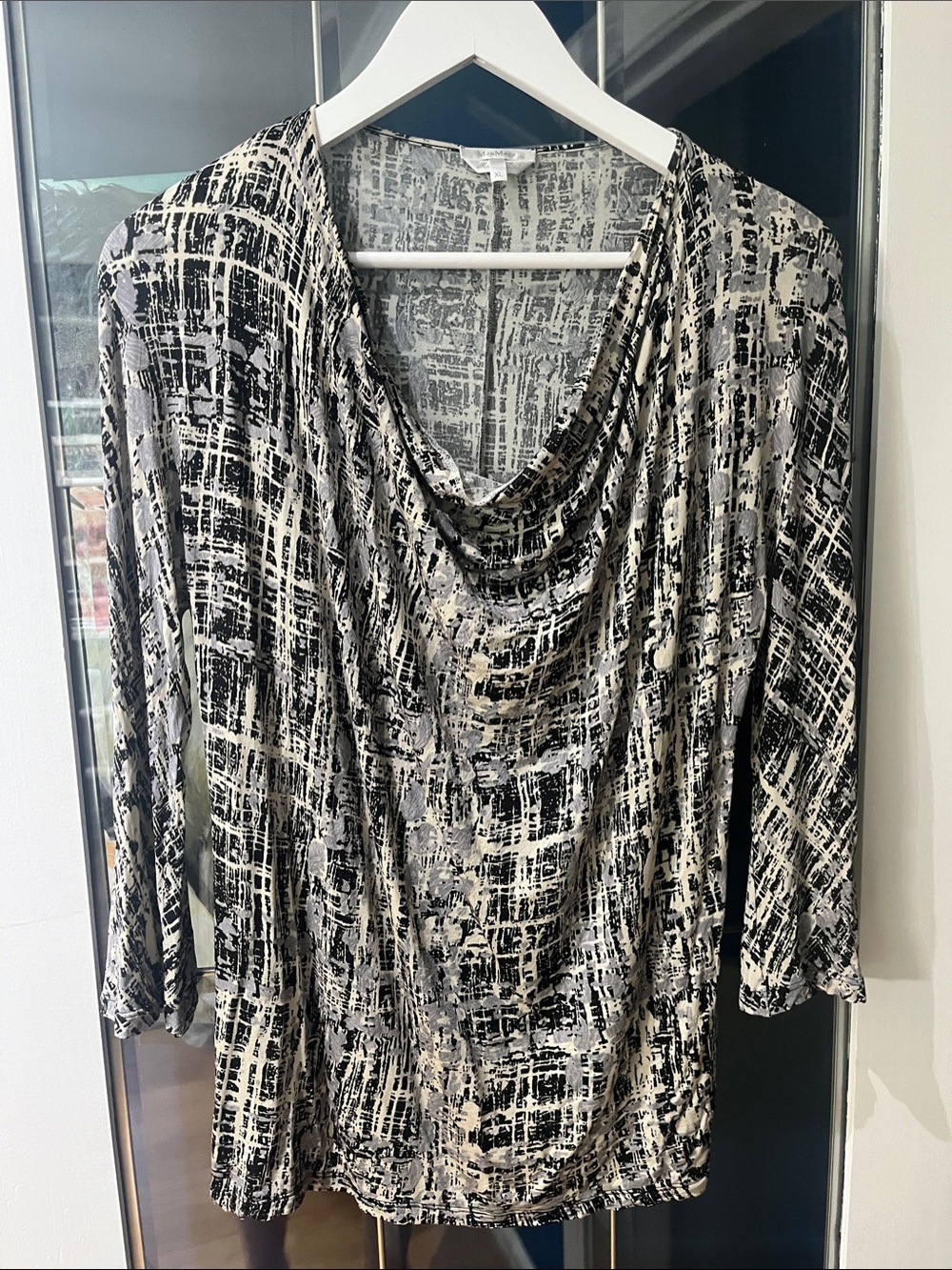 MaxMara Black and White Drape-Neck 3/4 Sleeve Knit Top